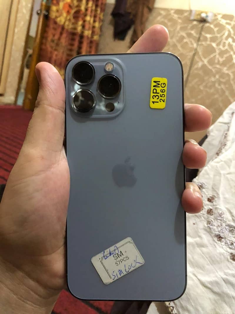 Apple iPhone 13 Pro Max 0