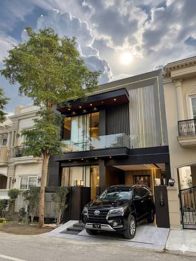 Prime Location 5 Marla Spacious House Is Available In DHA 9 Town -For Sale