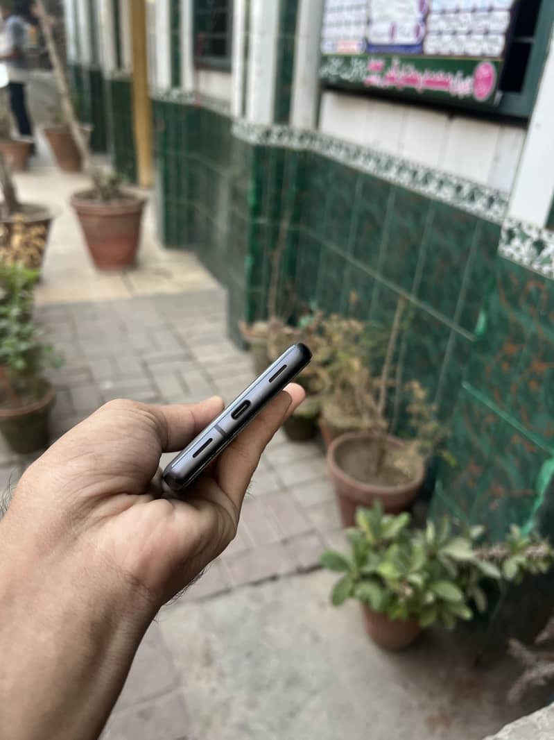Google Pixel 7a 2