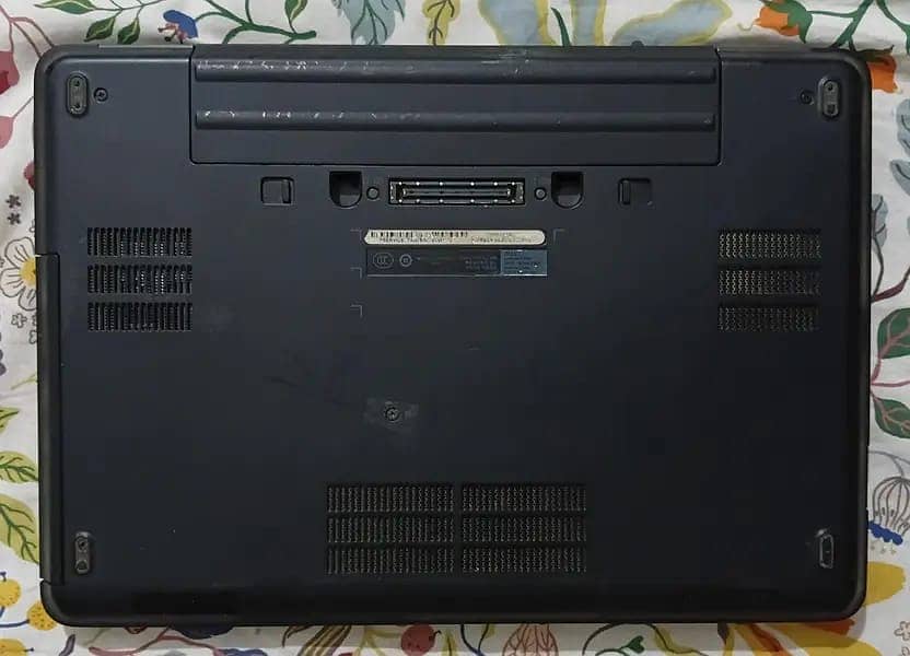 Dell Latitude E5440 0