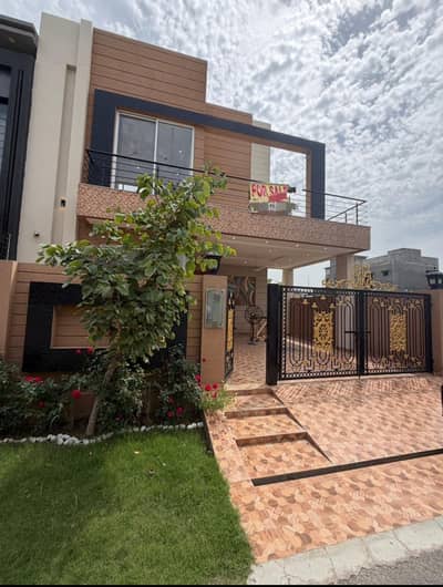 8 Marla Adorable Bungalow On Top Location For Sale In DHA Phase 9 Town Lahore