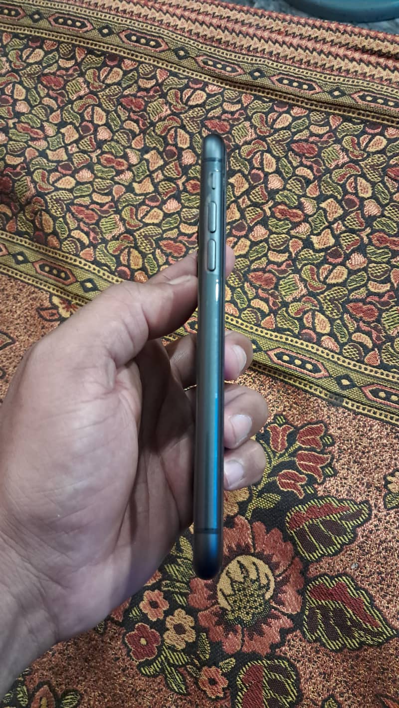 Apple iPhone 11 2