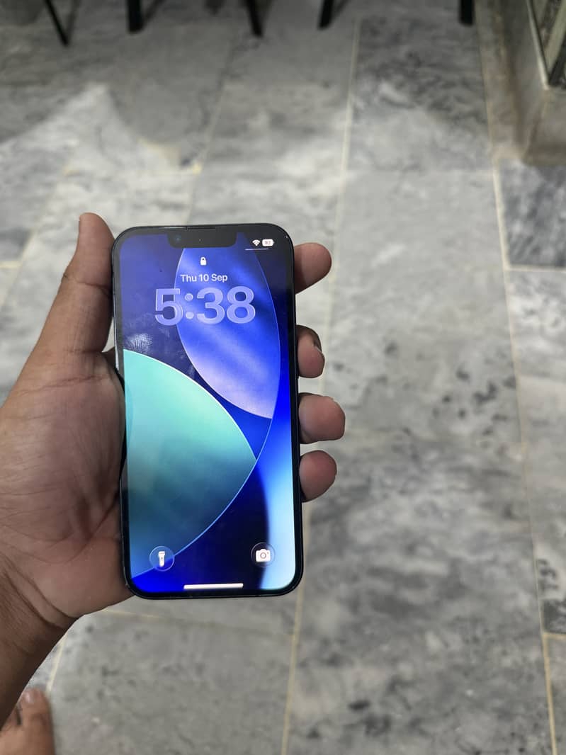 Apple iPhone 14 4