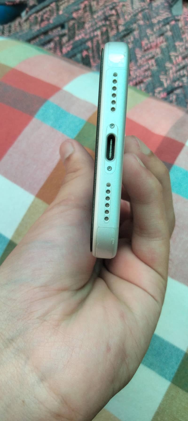 Apple iPhone 17 Pro Max 9