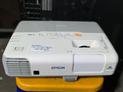 PROJECTOR FOR RENT. SMD RENT. SOUND SYSTEM FOR RENT IN KARACHI