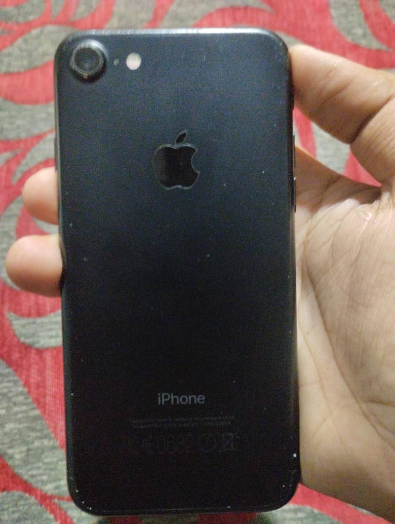 Apple iPhone 7 0