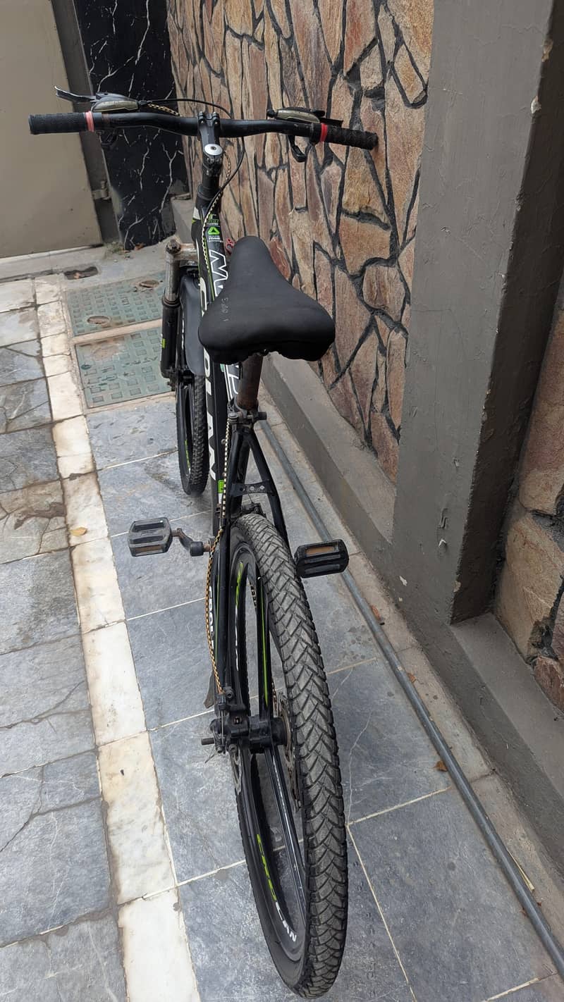 in good condition 3