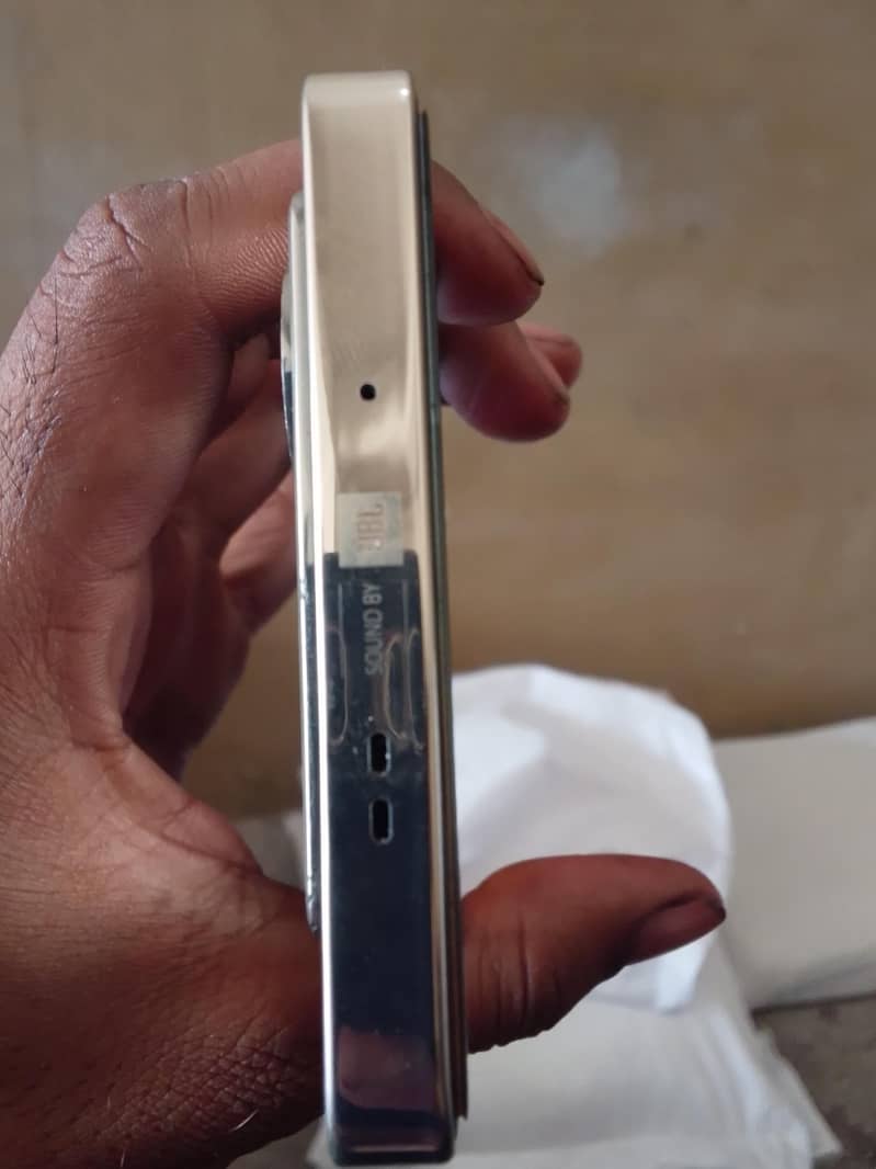 Infinix Note 40 6