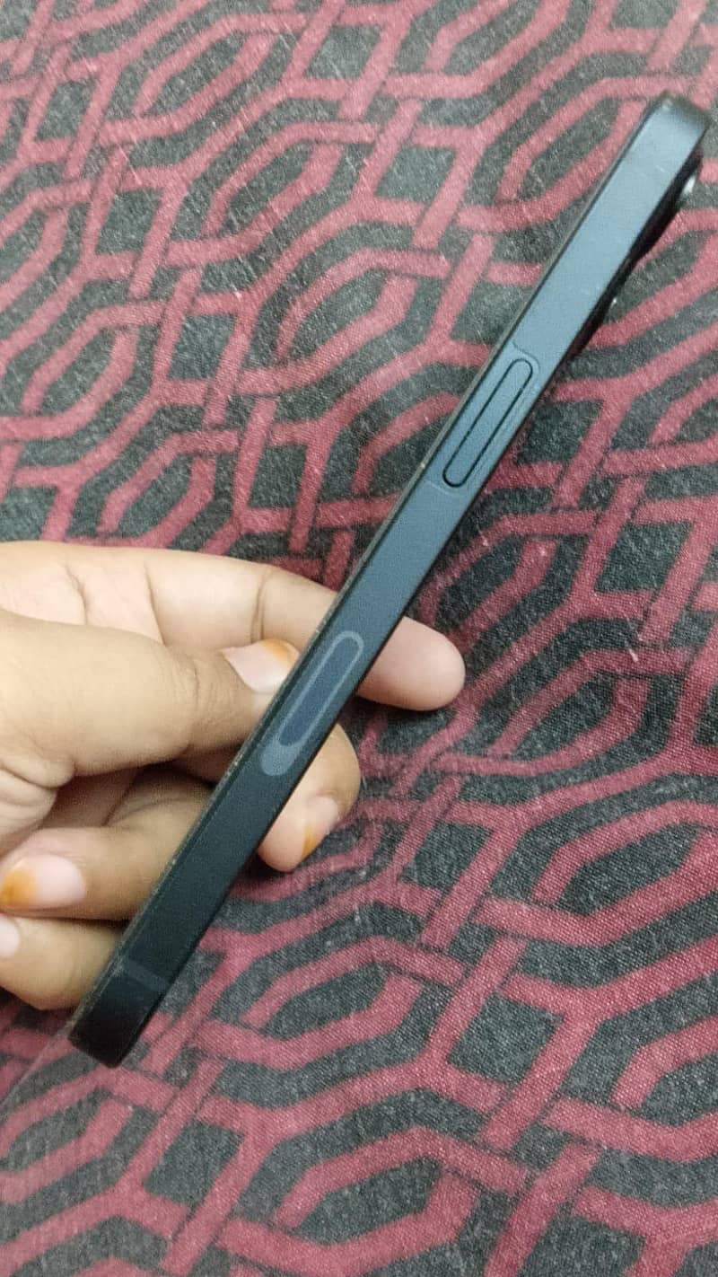 Apple iPhone 13 3