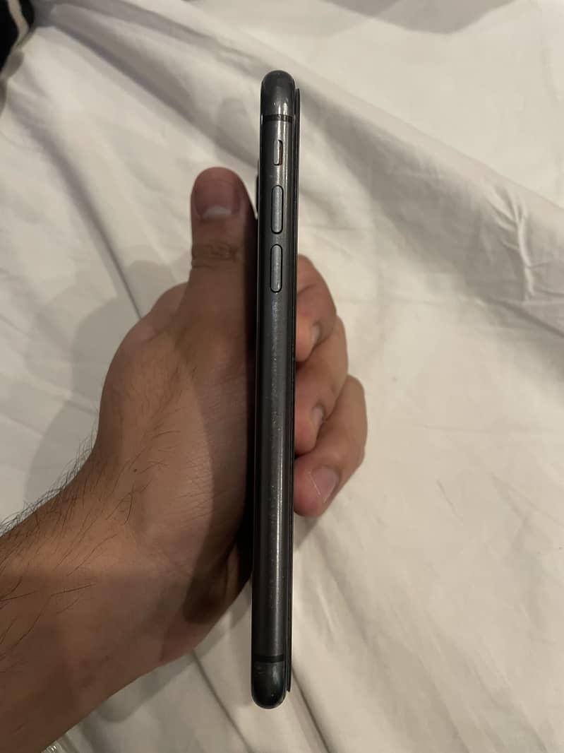 Apple iPhone 11 6