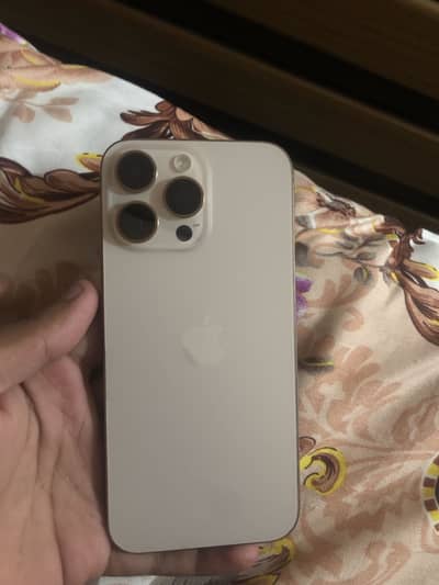Apple iPhone 16 Pro Max