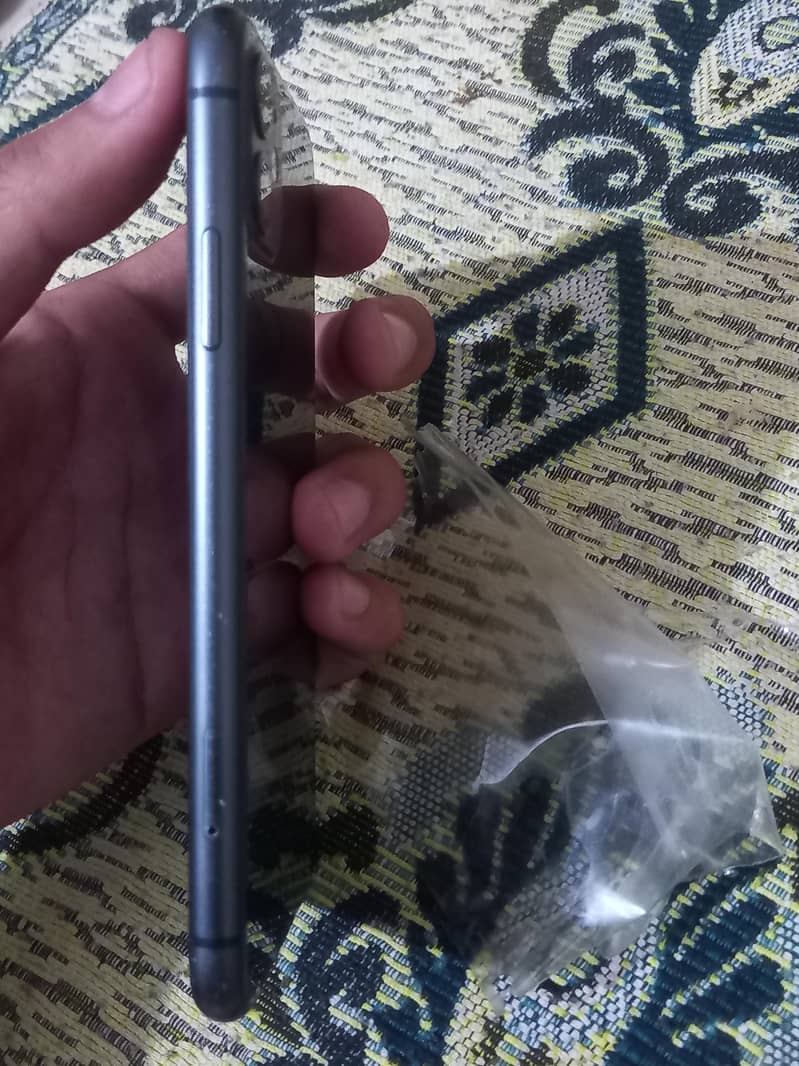 Apple iPhone 11 1
