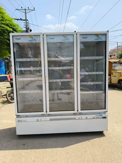 Caravel Three Door Display Chiller Lush condition (0321/0807777)