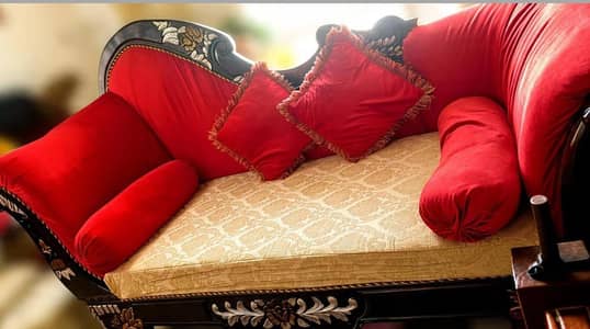 Elegant & Comfortable Diwan – Stylish & Durable Design