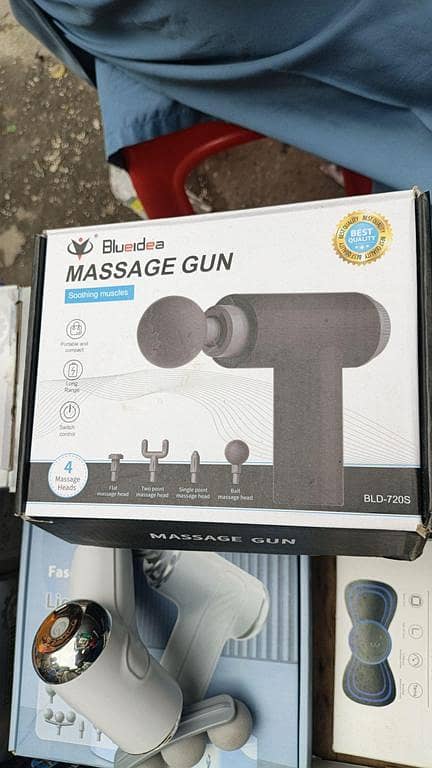 Mini Handheld Massage Gun – Deep Tissue Percussion Massager with 4 Interchangeable Heads and 6 Speed Levels (Type-C Rechargeable)