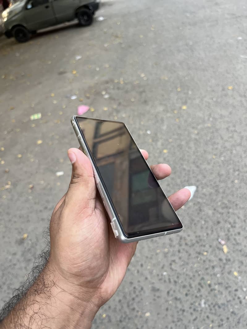 Google Pixel 7a 2