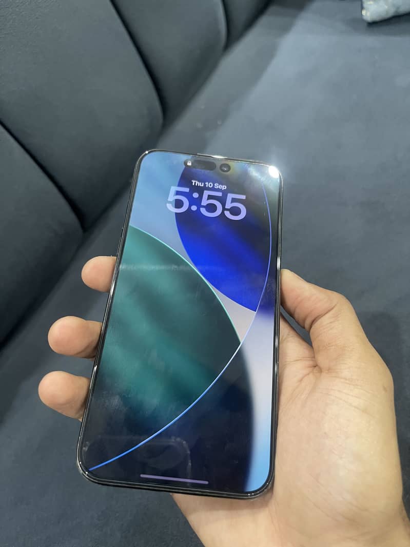 Apple iPhone 15 Pro Max 1
