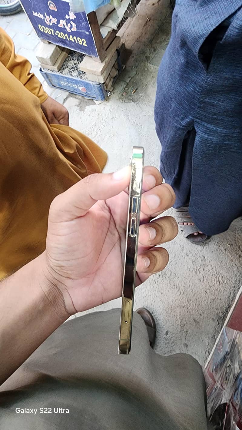Apple iPhone 12 Pro 6