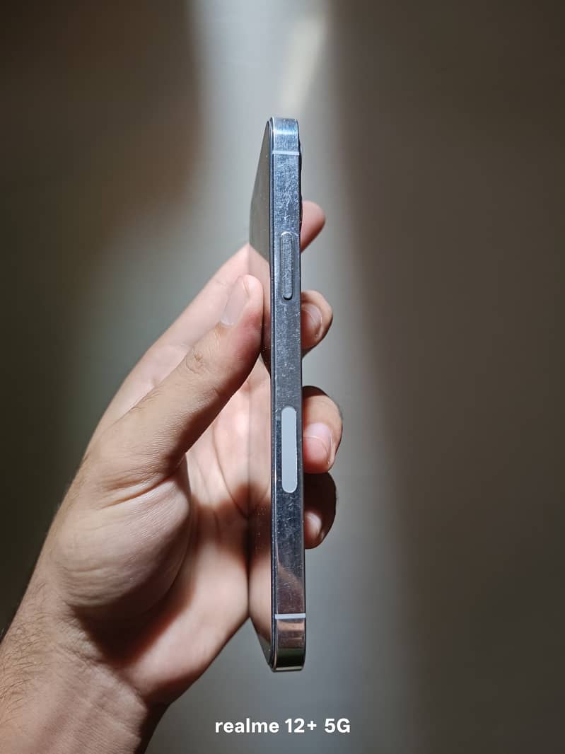 Apple iPhone 12 Pro 2