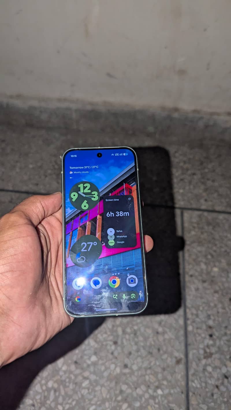 Google Pixel 9 mint condition. 1
