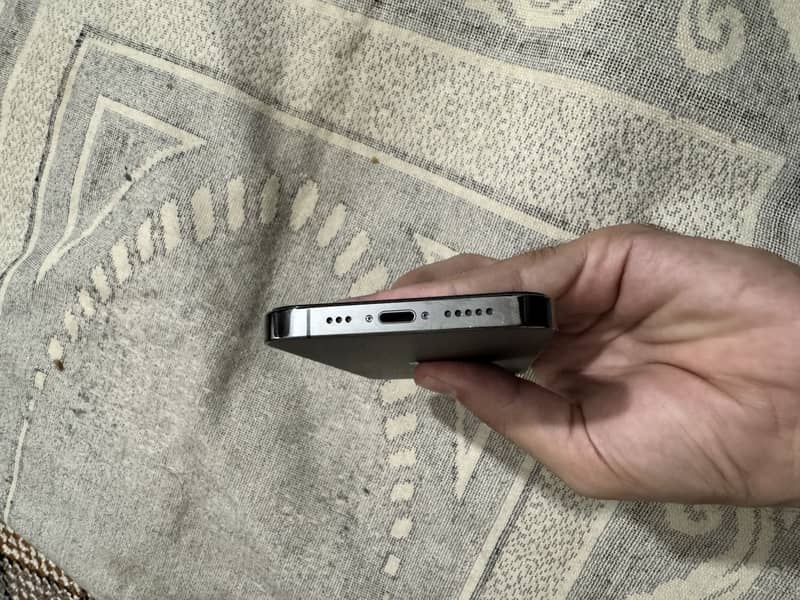 Apple iPhone 13 Pro 1