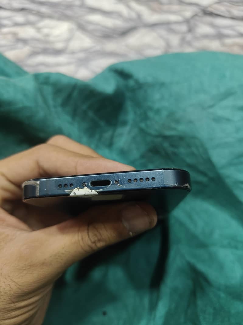 Apple iPhone 14 2