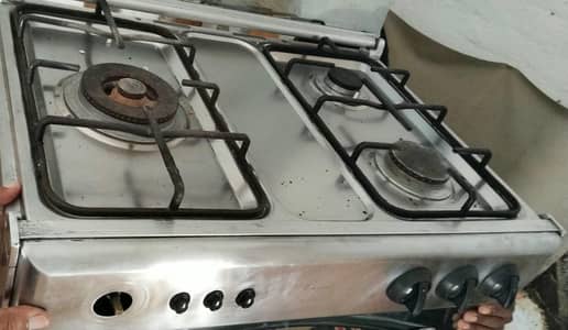Cooking Range 3 burner and oven