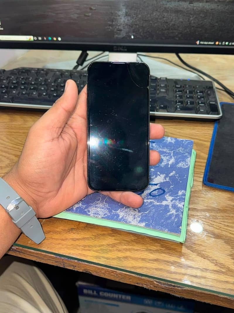Apple iPhone 13 Pro 4
