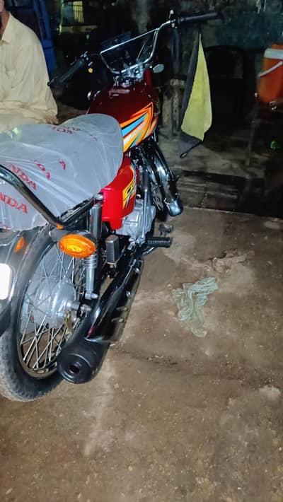 HONDA 125 AREGENT SEAL 2026