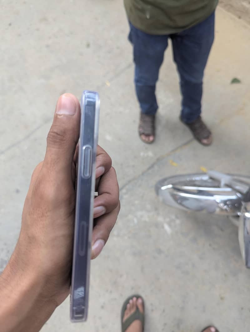 Apple iPhone 12 2