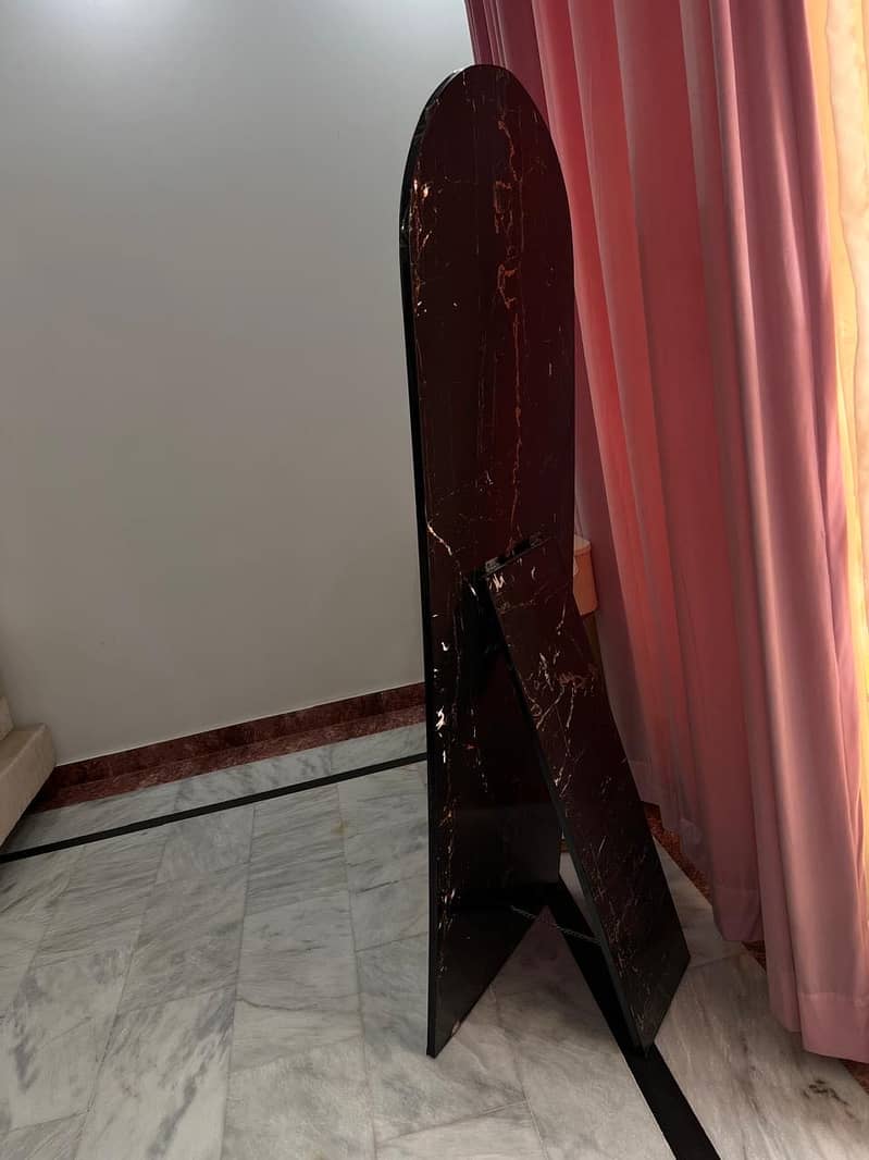 Standing mirror 3