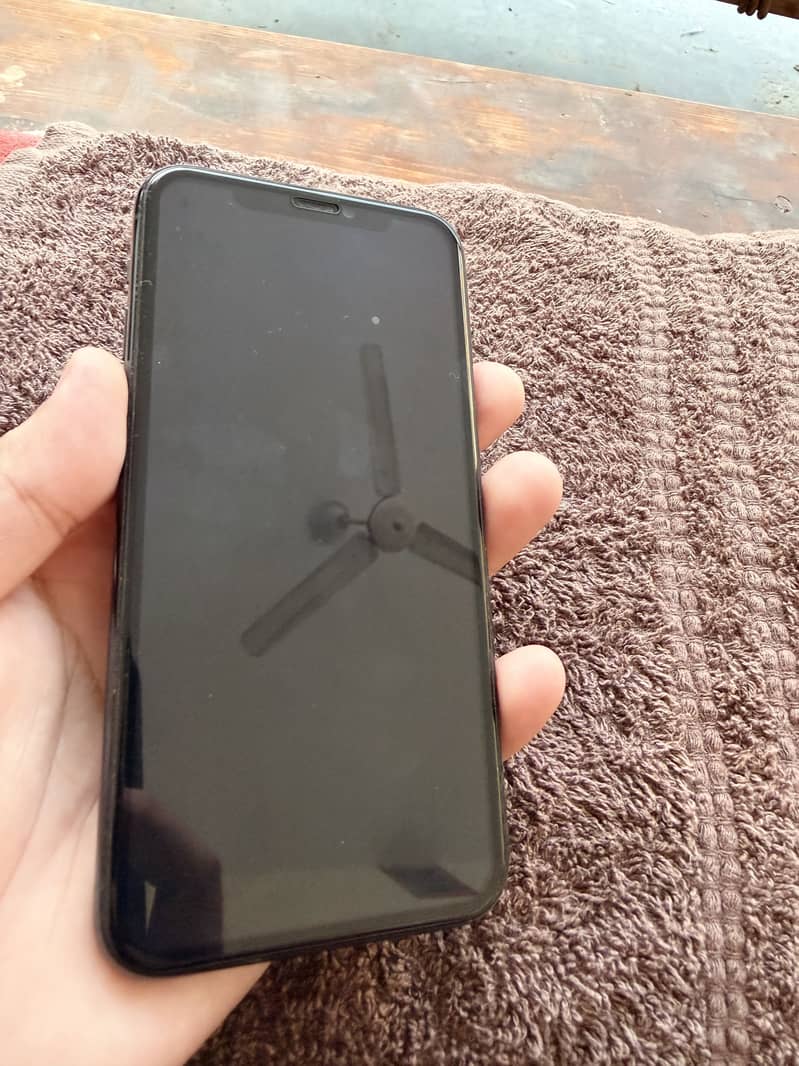 Apple iPhone 11 Pro 1