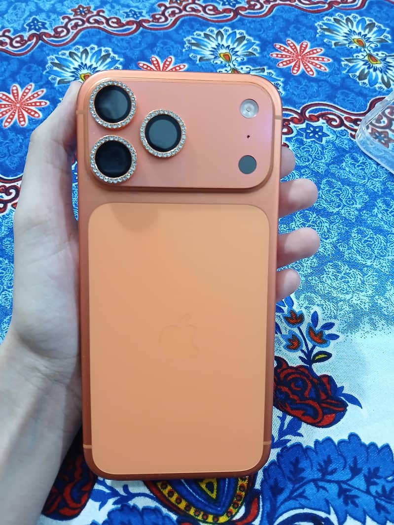 Apple iPhone 17 Pro Max 1