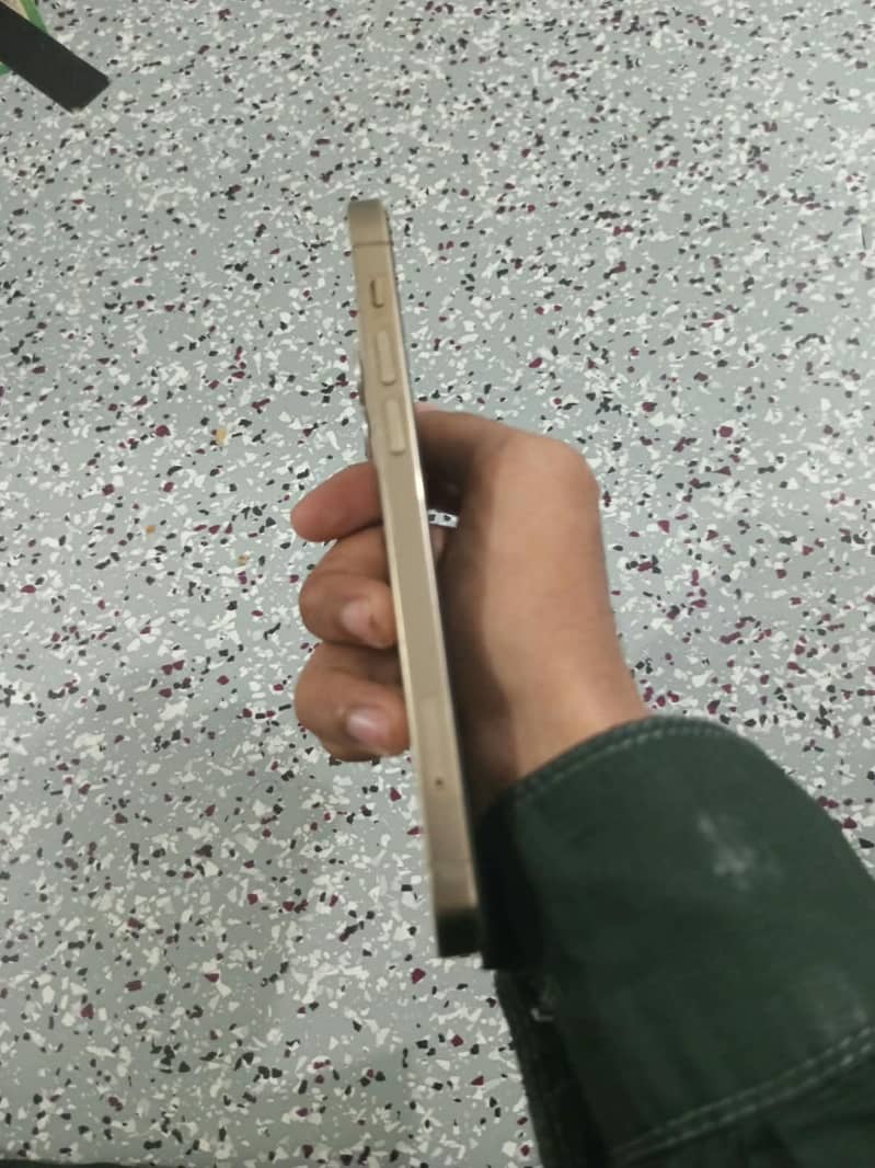Apple iPhone 12 Pro 2
