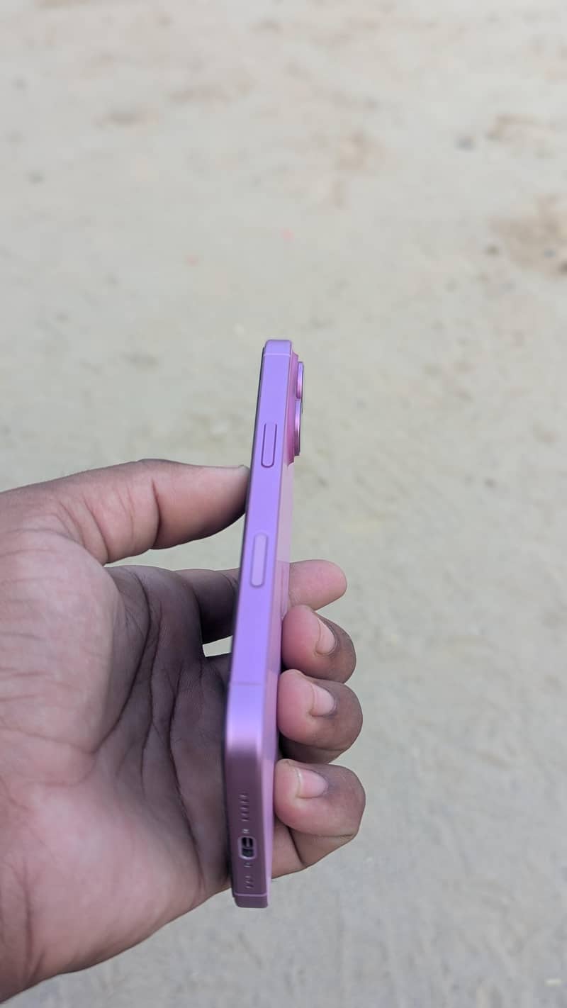 Apple iPhone 16 1