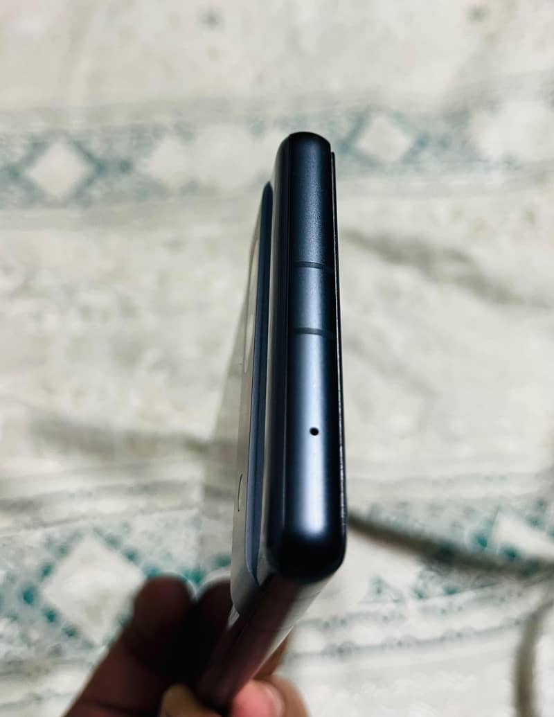 Google Pixel 7a 4