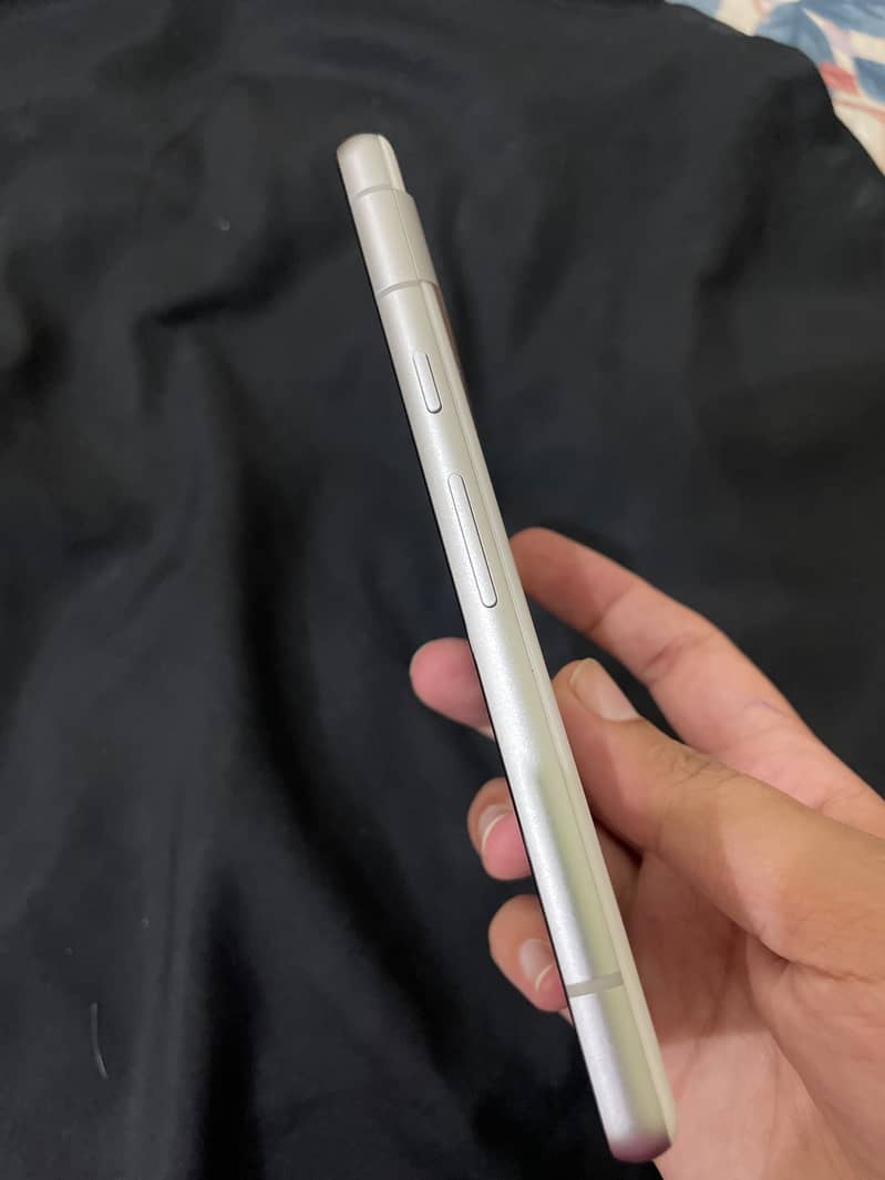 Google Pixel 7a 2