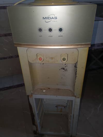 water dispenser