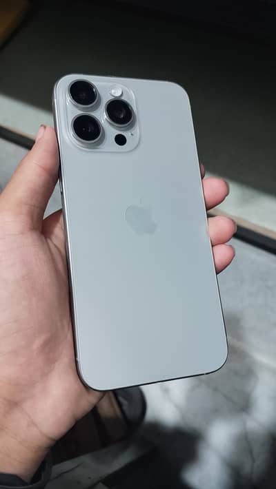 Apple iPhone 15 Pro Max