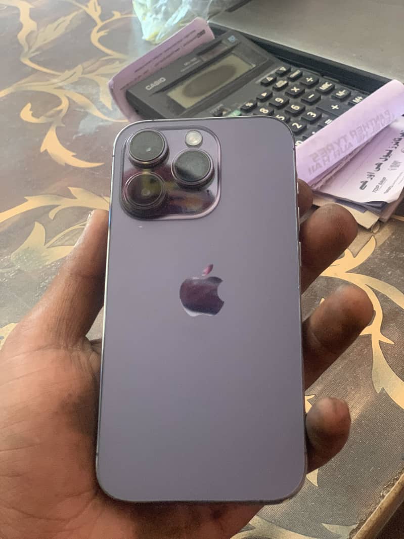 Apple iPhone 14 Pro 1