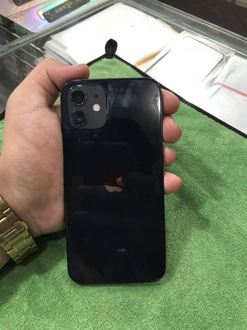 Apple iPhone 12 1