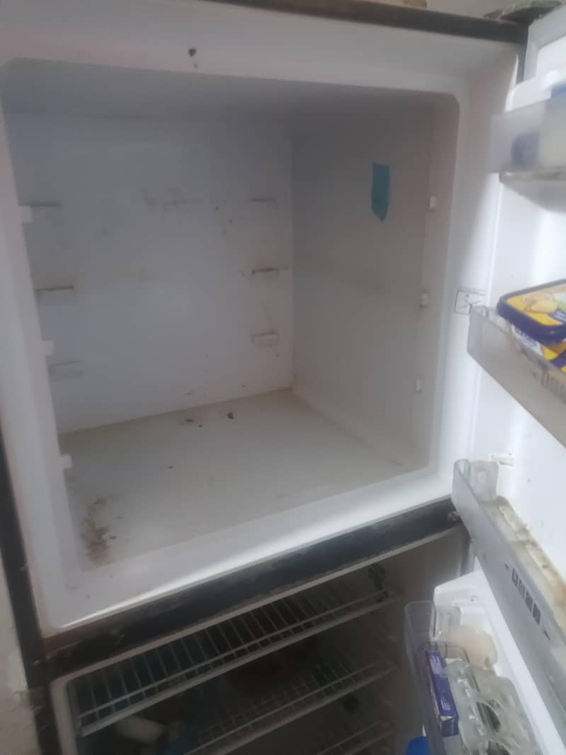Dawlance fridge 0