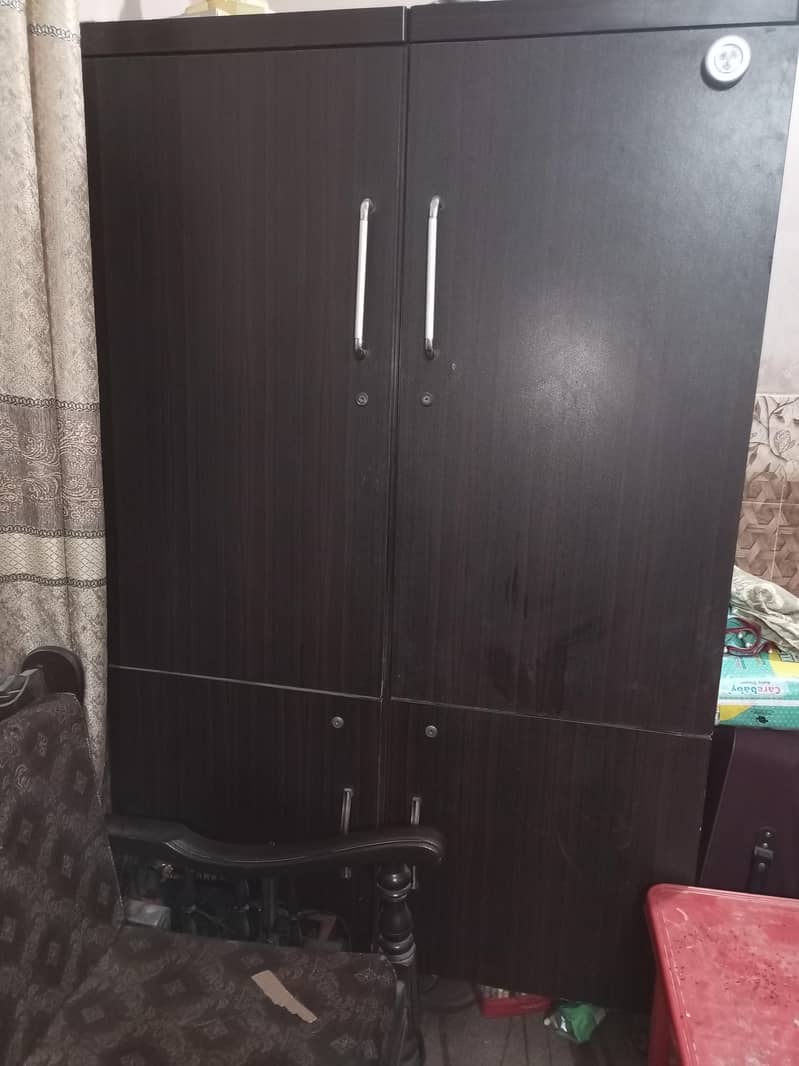 Almari Good condition 2
