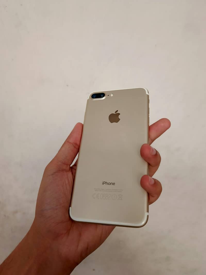 Apple iPhone 7 Plus 0