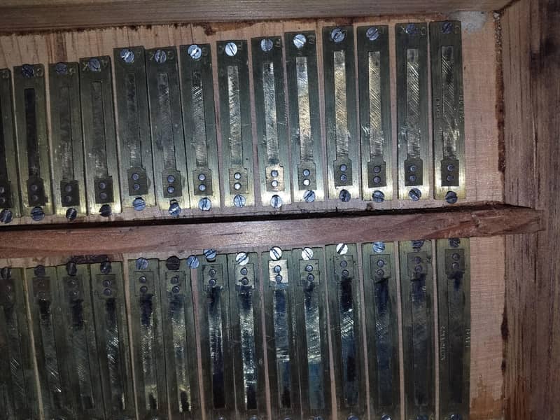 Indian harmonium 5