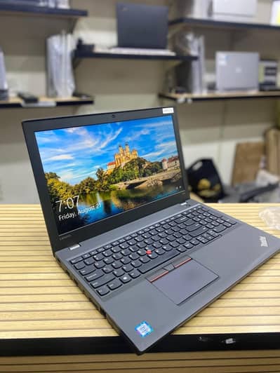 Lenovo T560