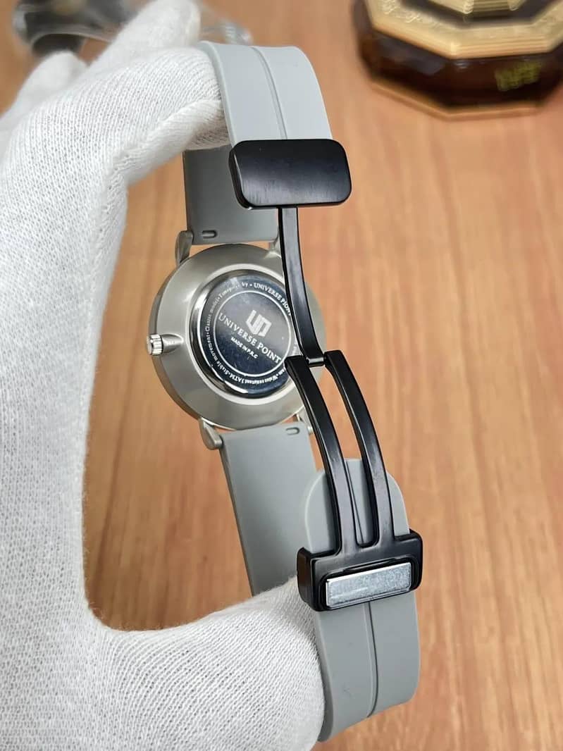 1 watch 4