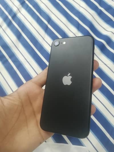 Apple iPhone SE 2023