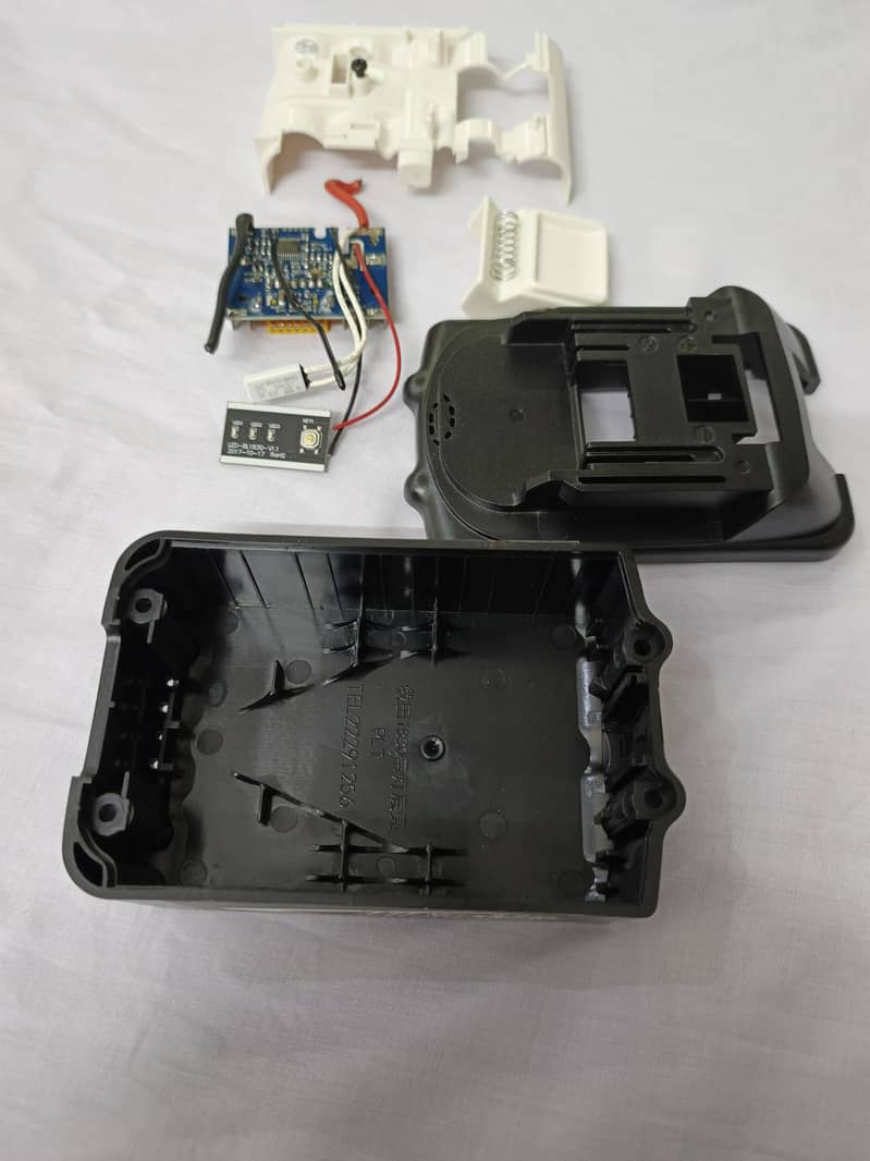 makita battery casing 2