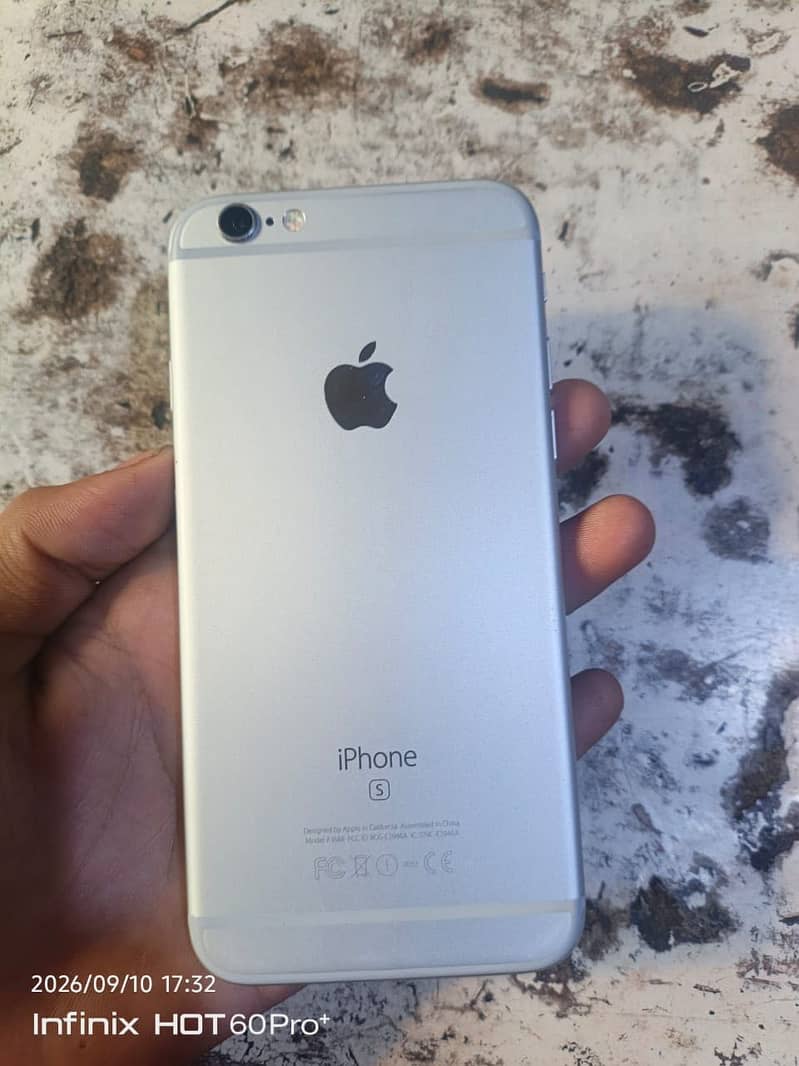 Apple iPhone 6S 3